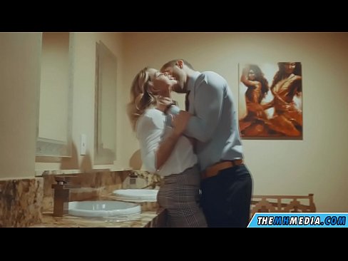 ❤️ Калі грудастая бландынка спакушае цябе ў грамадскім туалете ️❌ Порна vk у нас ❌